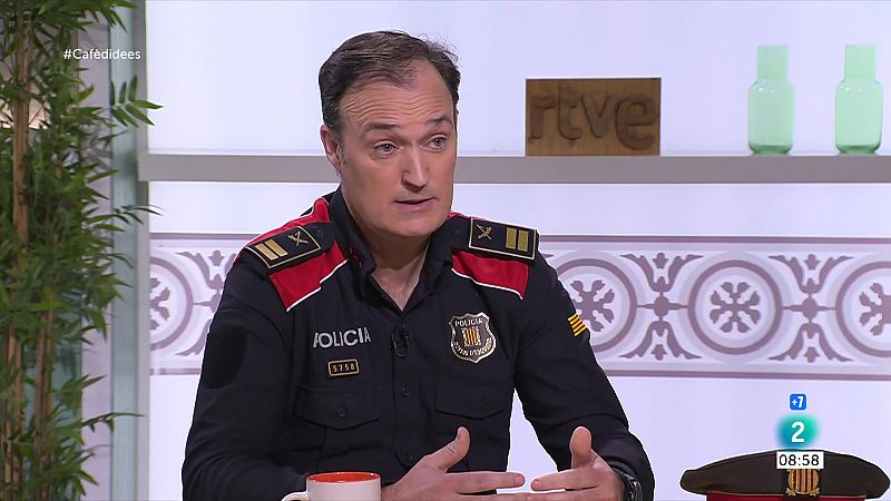 Caf� d'idees - Eduard Sallent veu "desordres p�blics importants" en els actes de Tsunami