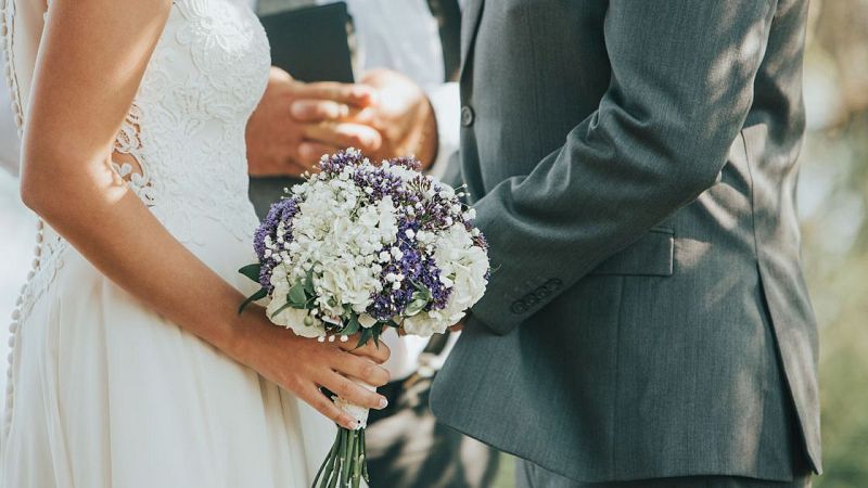 NO MAN'S LAND, amb Quique Mac�as: Casament de pijos