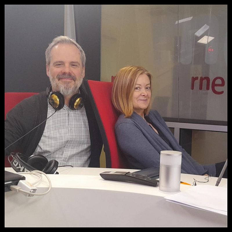 No es un día cualquiera - Pienso, luego existo con Toño Fraguas sobre los teléfonos móviles y la sociedad - Escuchar ahora