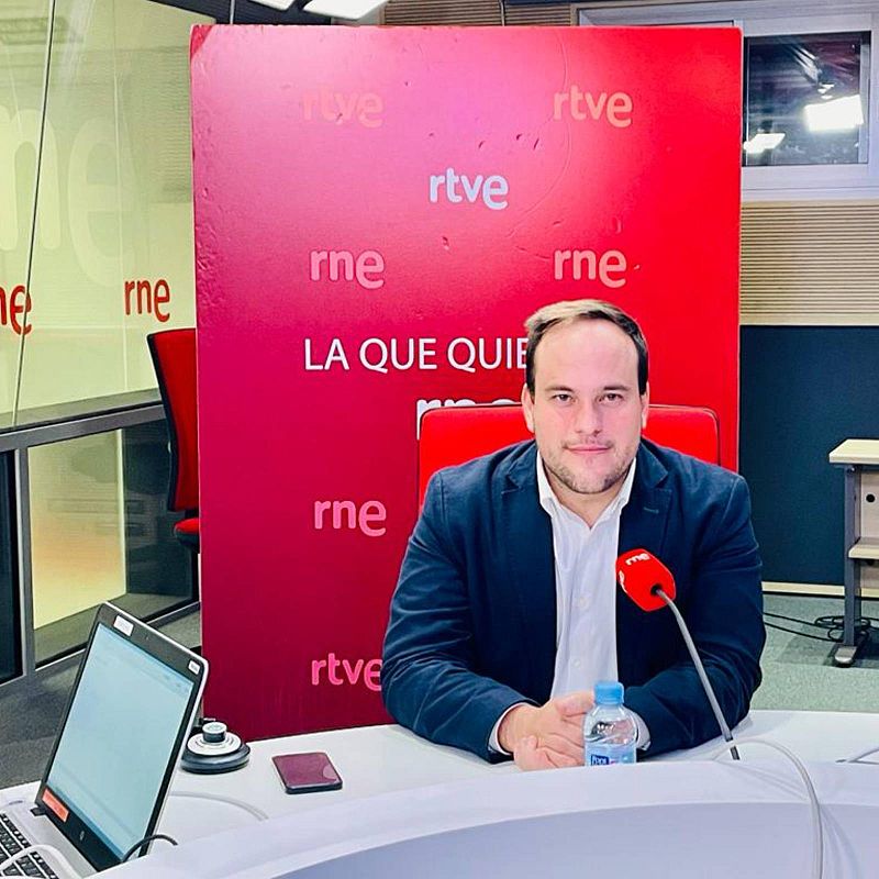 24 Horas - Javier Santacruz, economista y analista financiero: "La subida de tipos está funcionando" - Escuchar ahora