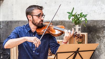 Daniel Pinte�o - escuchar ahora