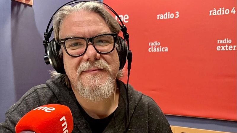 Metr�poli - David Pastor director de l'Original Jazz Orquestra Taller de M�sics - Escoltar ara